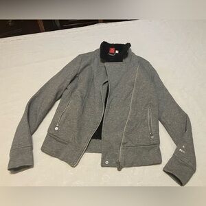 Puma gray zipper jacket, super warm. Women’s xsmall, K